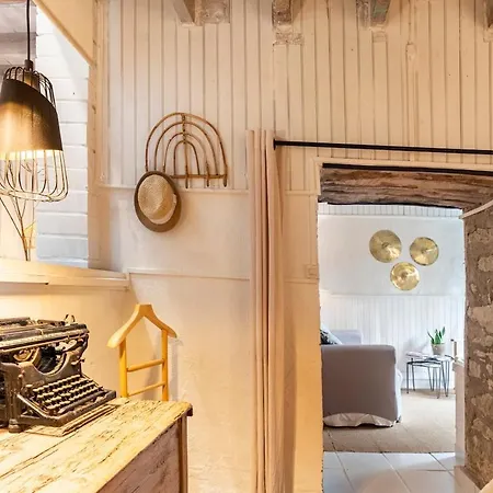 Con Chimenea A 10 Minutos De Girona بيت للعطل